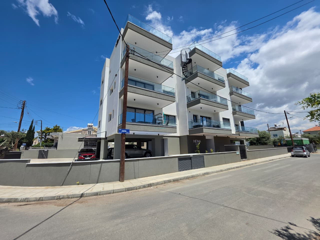 BEAUTIFUL 3 Bedroom Apartment with Roof Garden - Ypsonas - 2