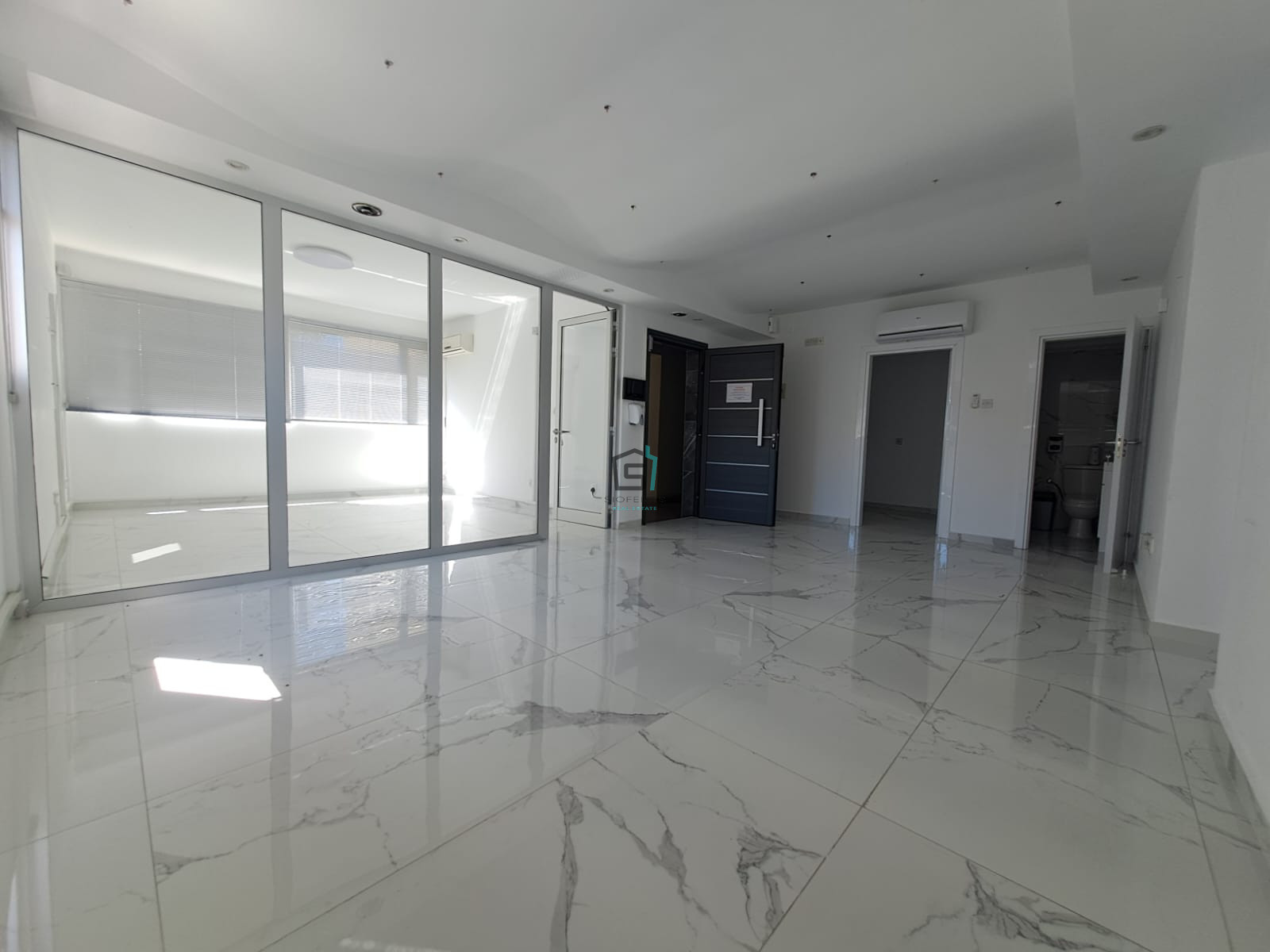City Centre Office - 120 sqm - Agia Zoni