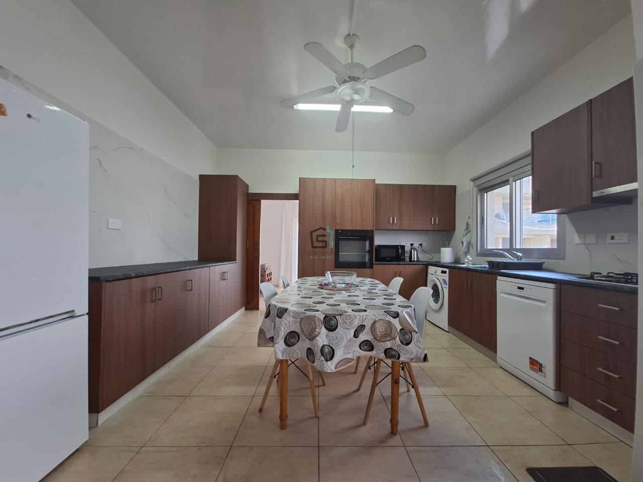 SPACIOUS 3 Bedroom Upper House - Agios Nektarios