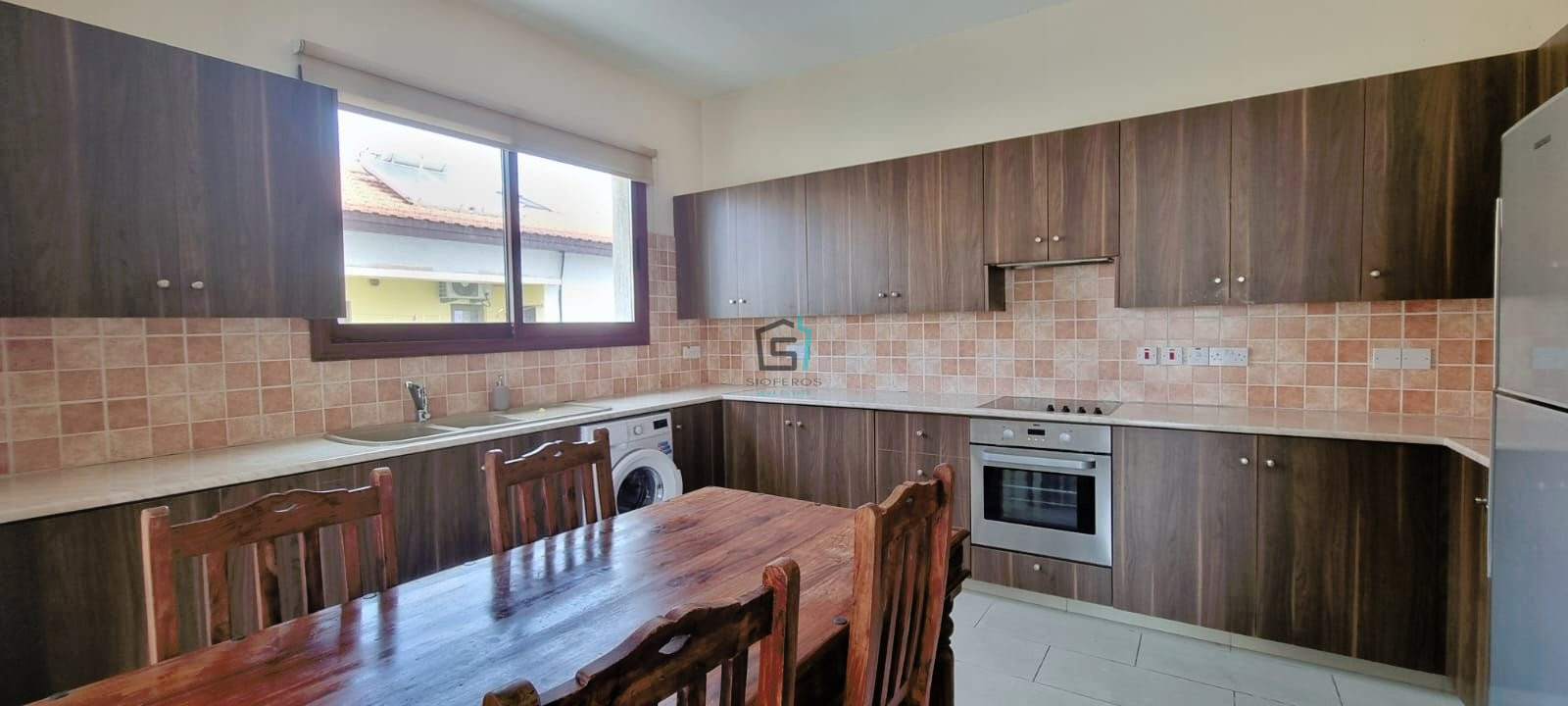 SPACIOUS 3 Bedroom Apartment - Agios Antonios - NEAR Limassol Marina