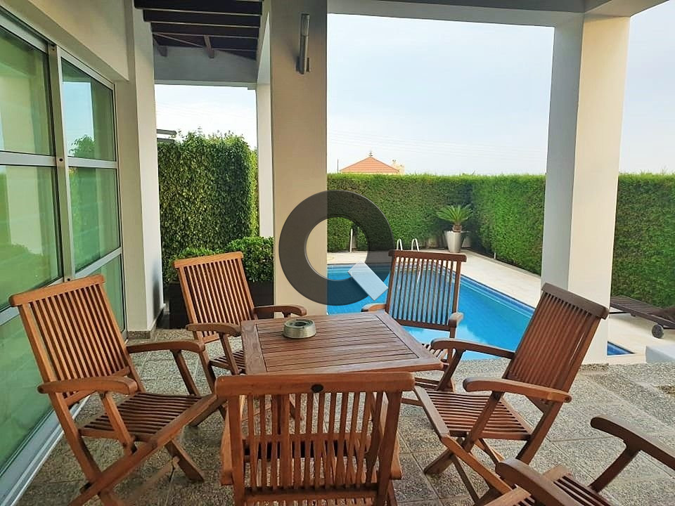 Three-bedroom house — Episkopi