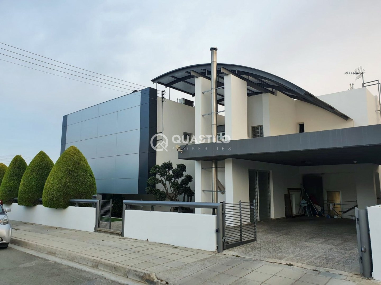 Three-bedroom house — Episkopi