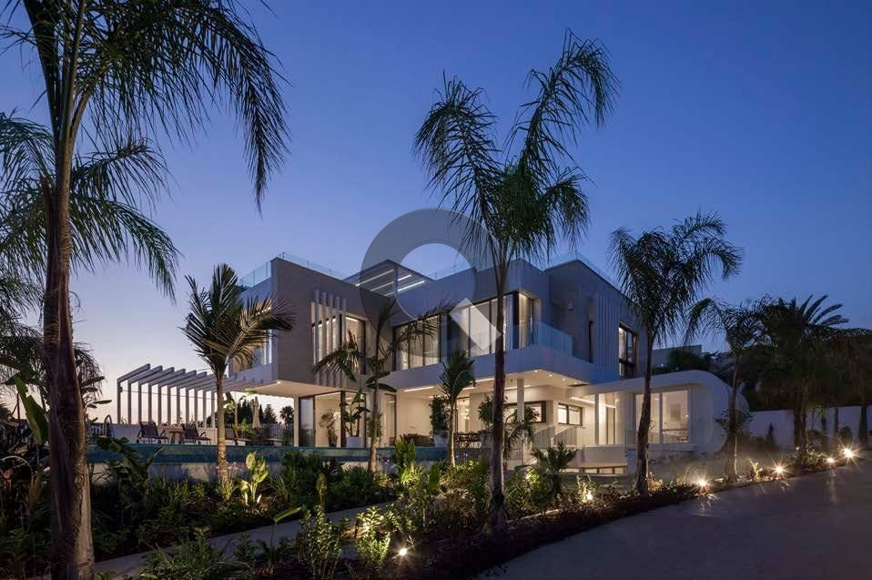 Five-bedroom house — Kalogiroi