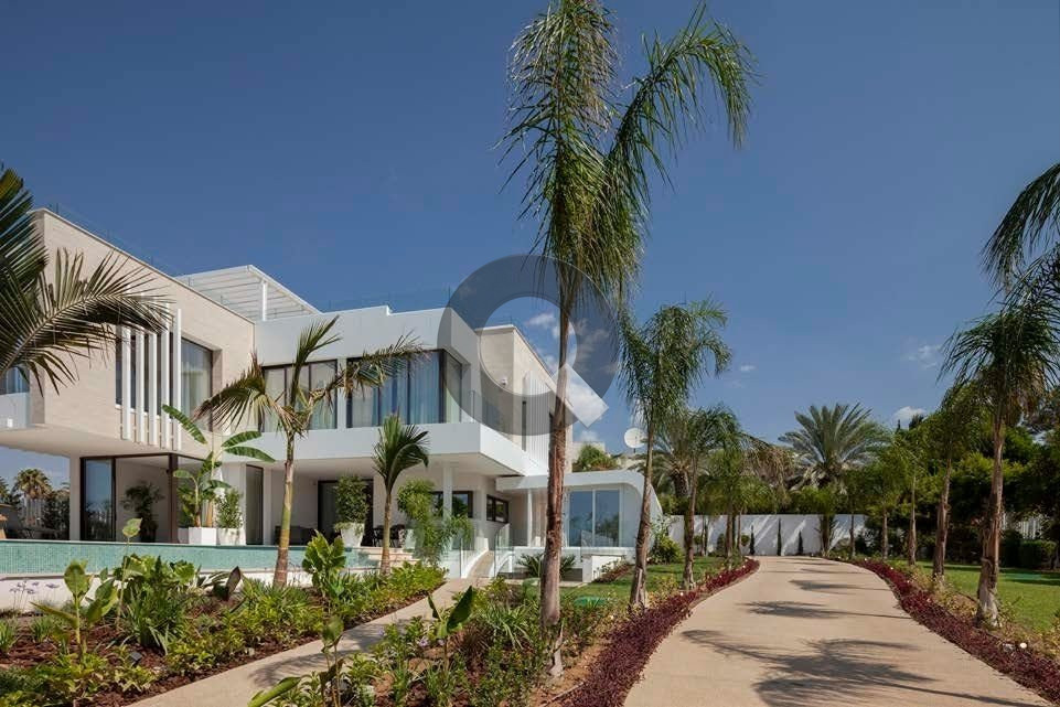 Five-bedroom house — Kalogiroi