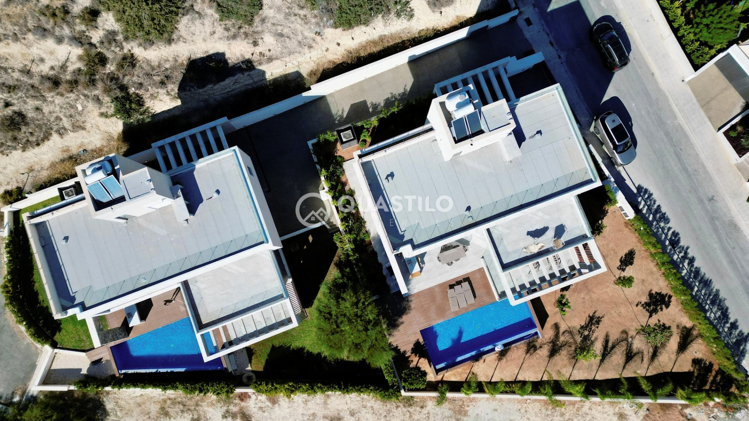Four-bedroom house — Agios Tychon