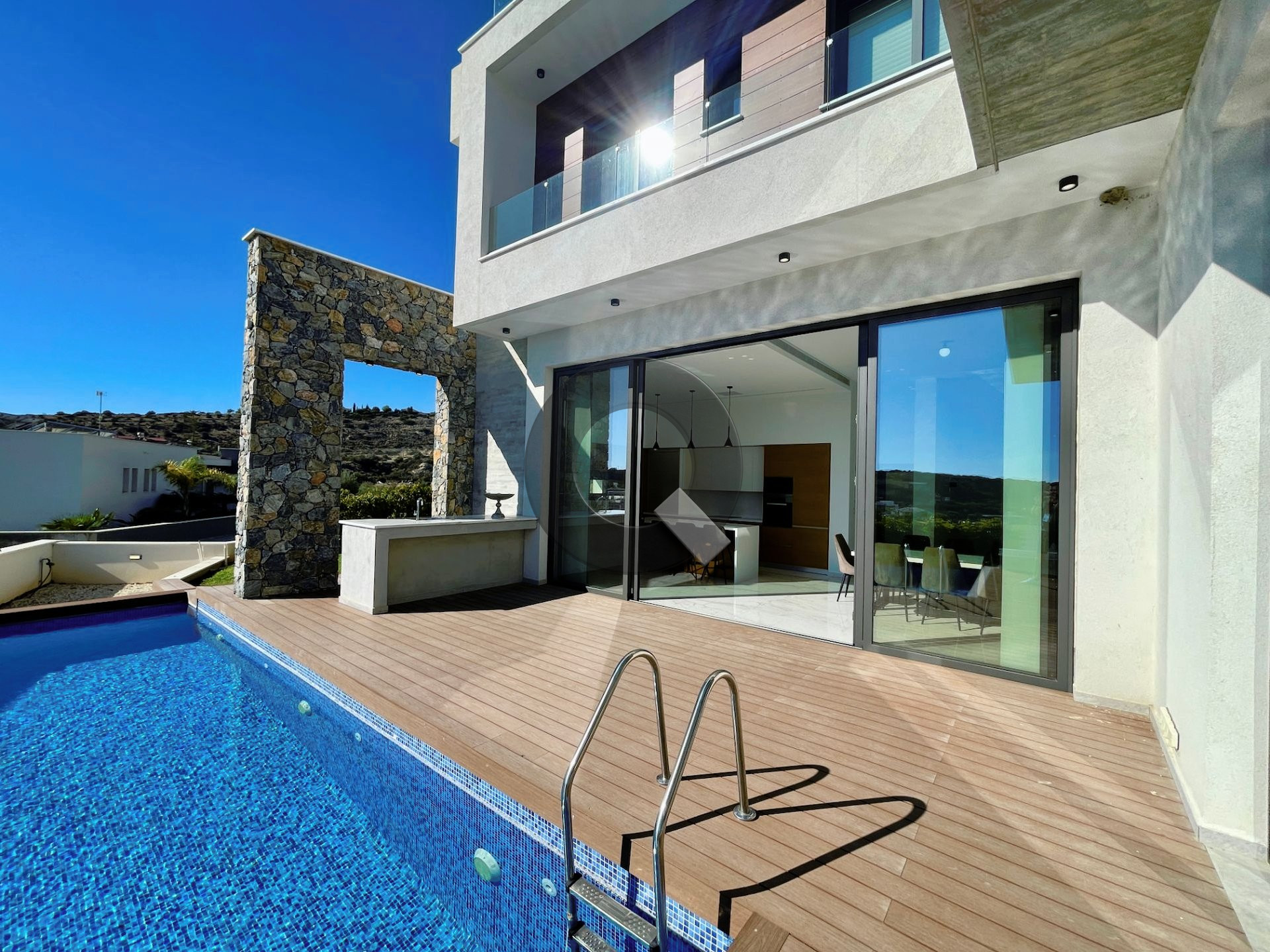 Four-bedroom house — Agios Tychon