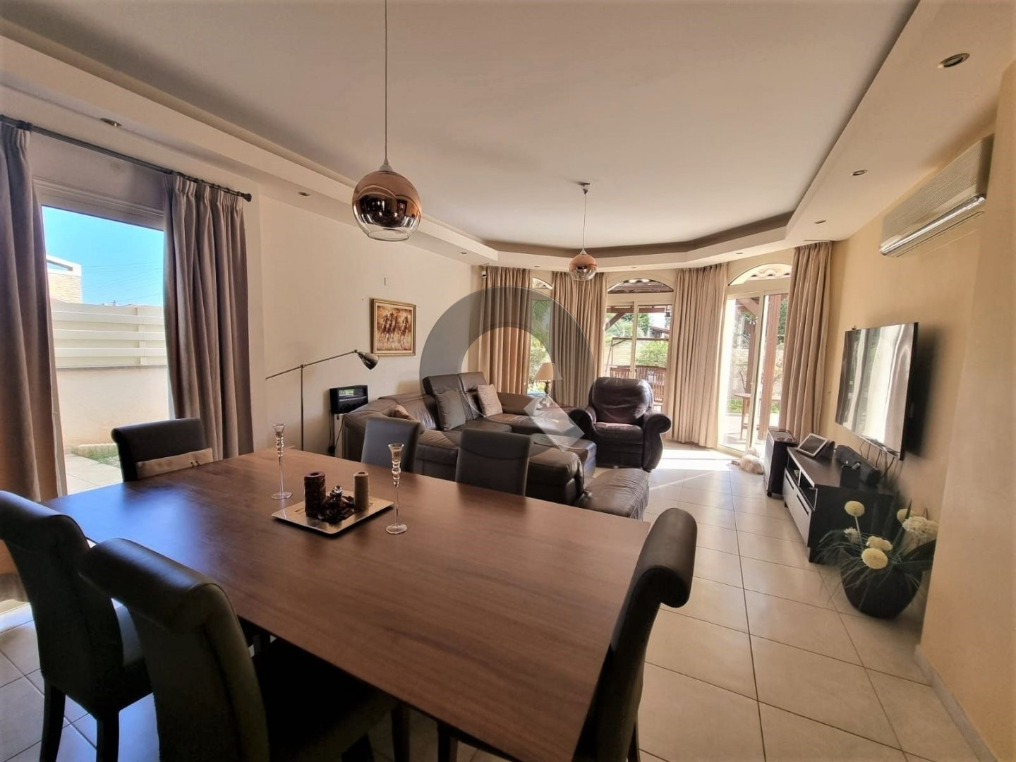 Five-bedroom house — Ekali
