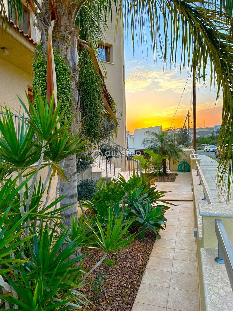 Five-bedroom house — Agia Fyla
