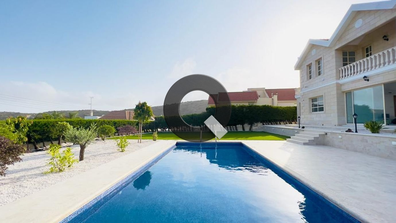 Five-bedroom house — Palodeia