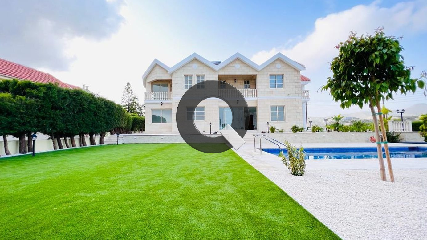 Five-bedroom house — Palodeia