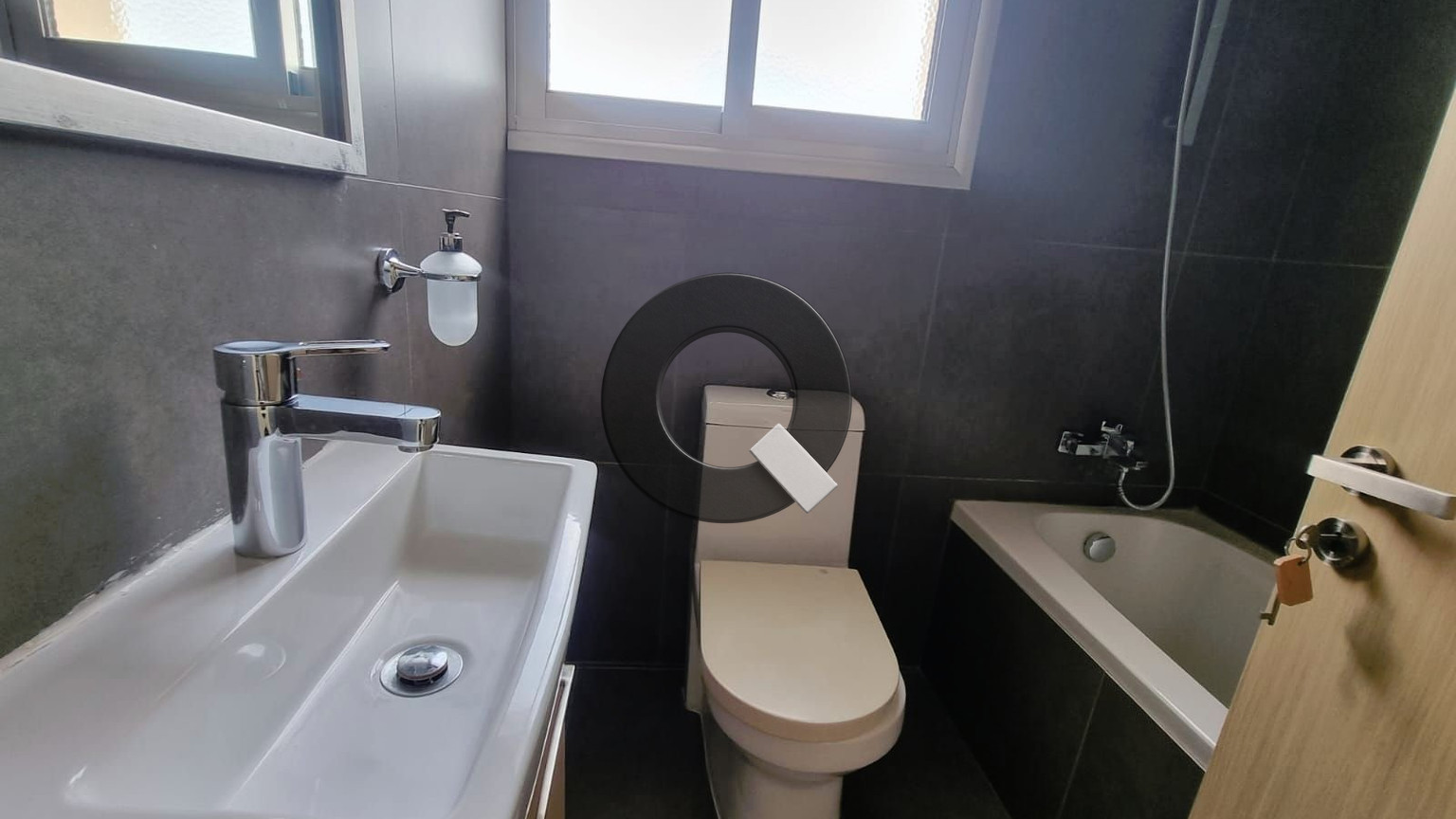 One-bedroom apartment — Zakaki