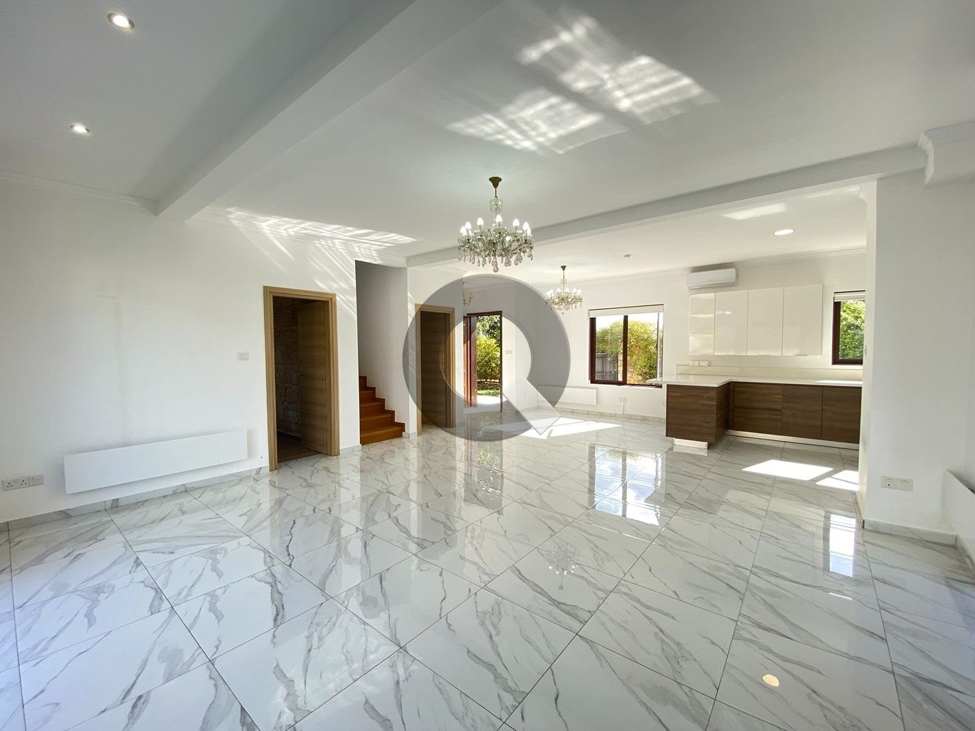 Three-bedroom house — Souni
