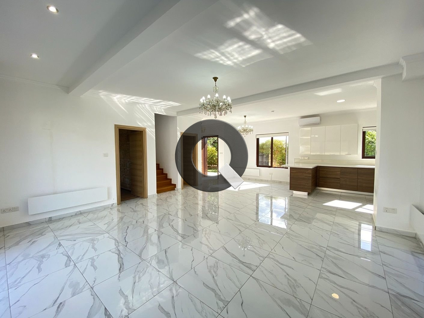 Three-bedroom house — Souni
