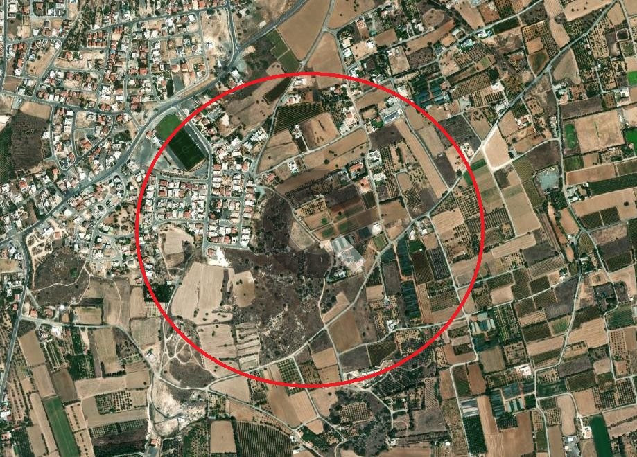 Land — Ypsonas
