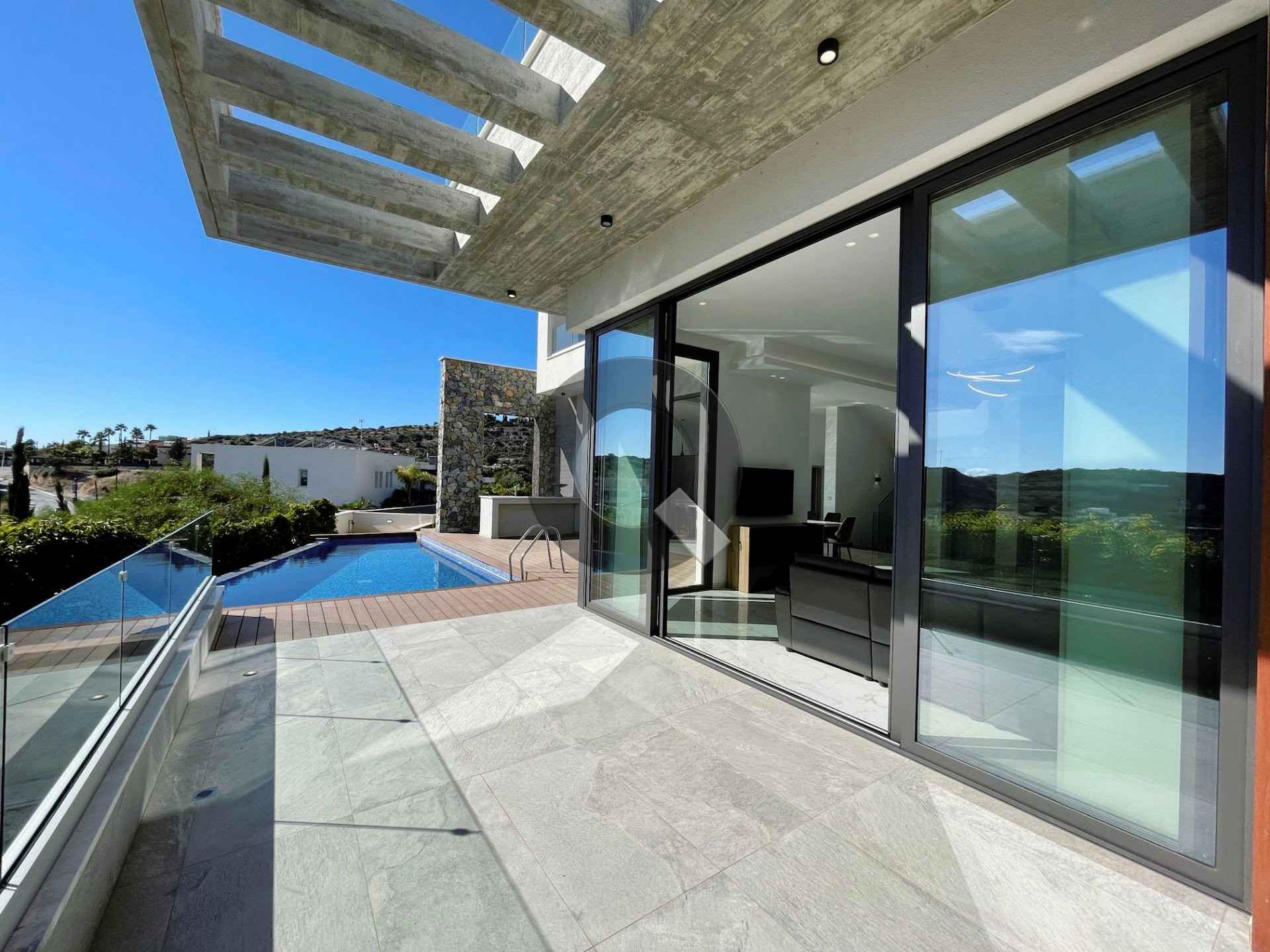 Four-bedroom house — Agios Tychon