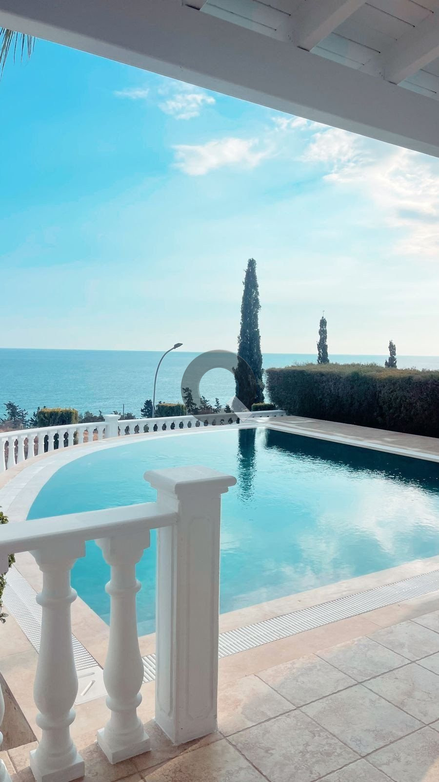 Five-bedroom house — Germasogeia