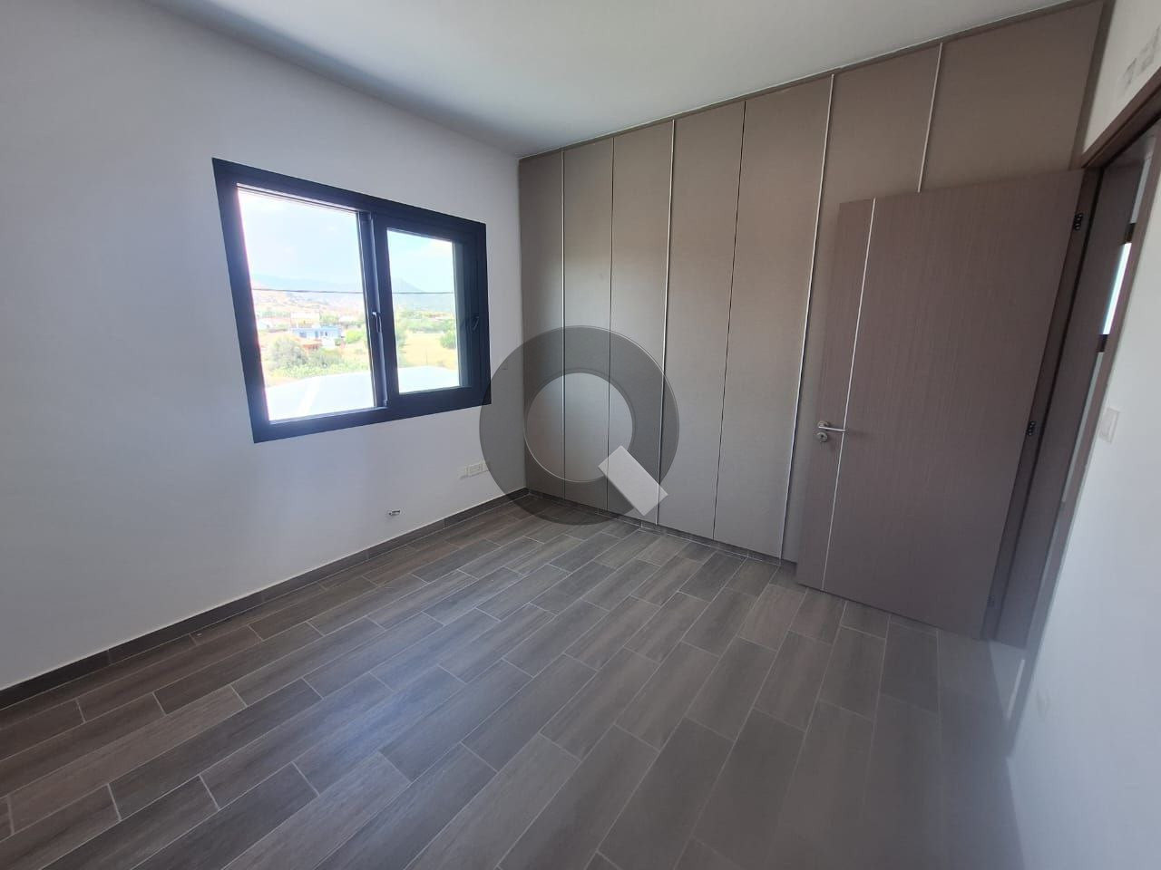 Three-bedroom house — Pyrgos