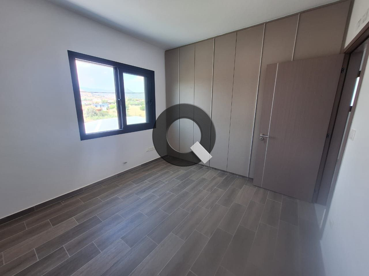 Three-bedroom house — Pyrgos