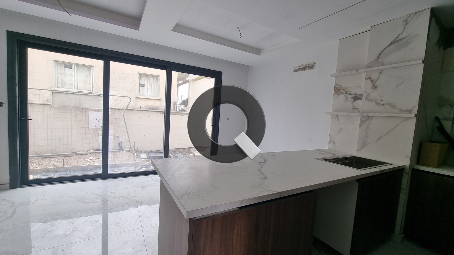 Three-bedroom house — Pyrgos