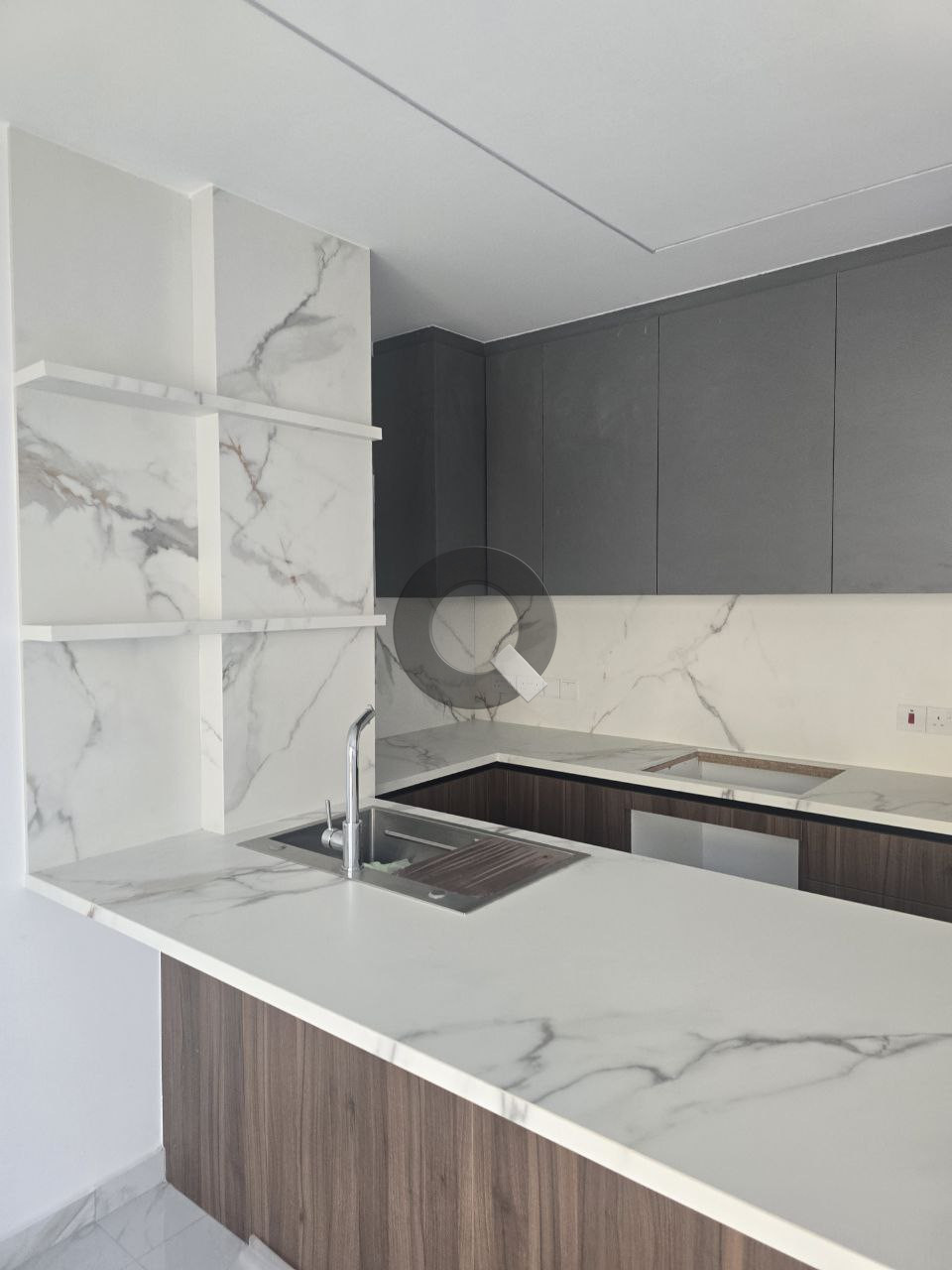 Three-bedroom house — Pyrgos