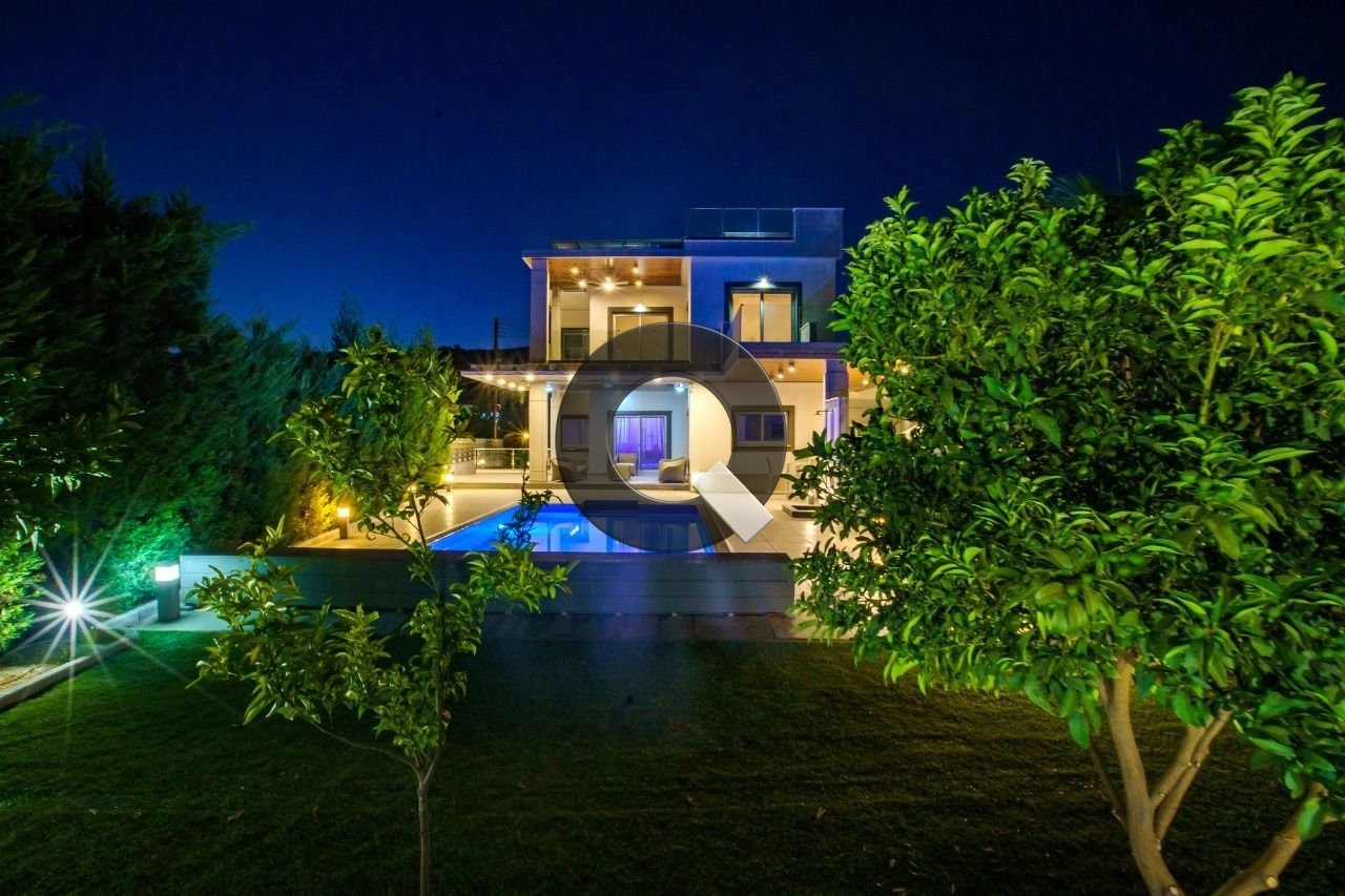 Four-bedroom house — Agios Tychon