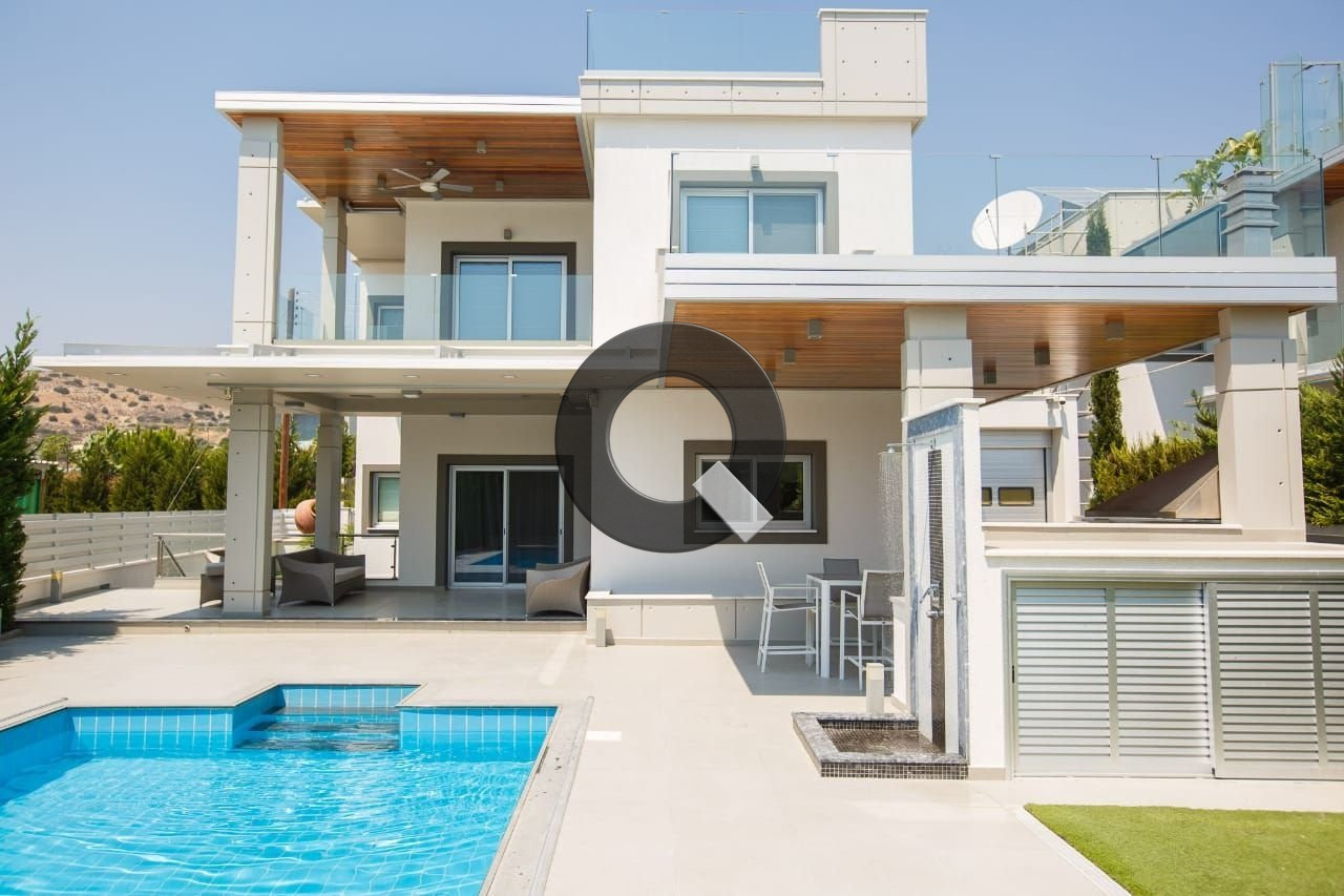 Four-bedroom house — Agios Tychon