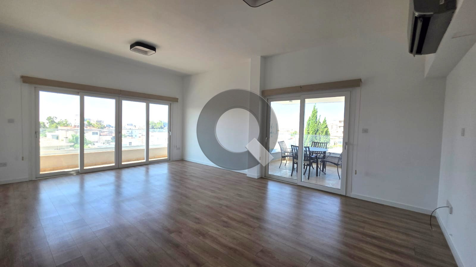 Four-bedroom apartment — City centre