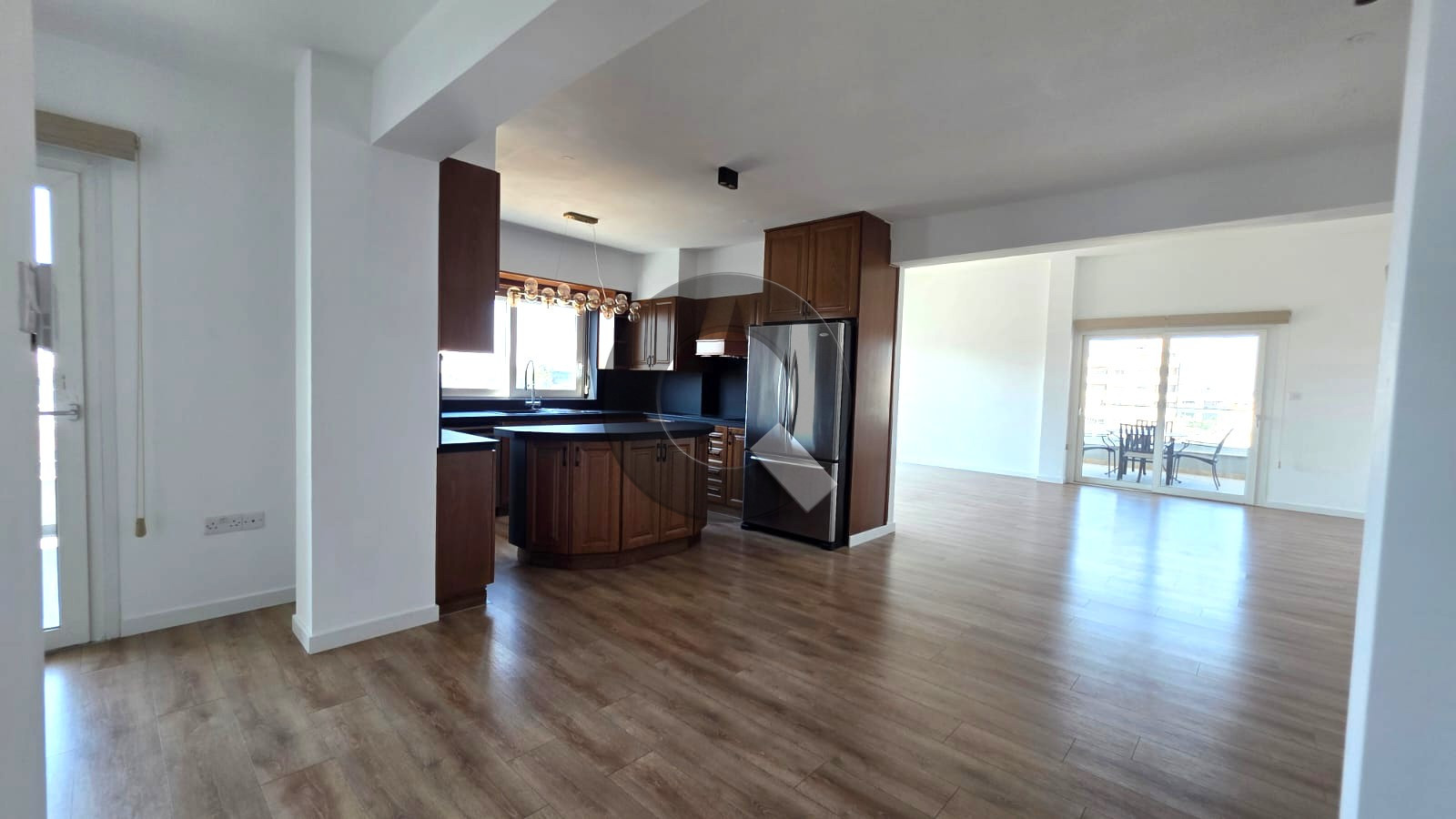 Four-bedroom apartment — City centre