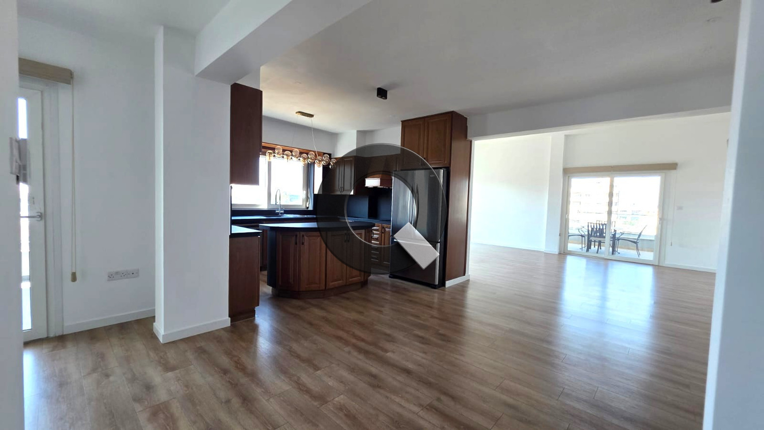 Four-bedroom apartment — City centre