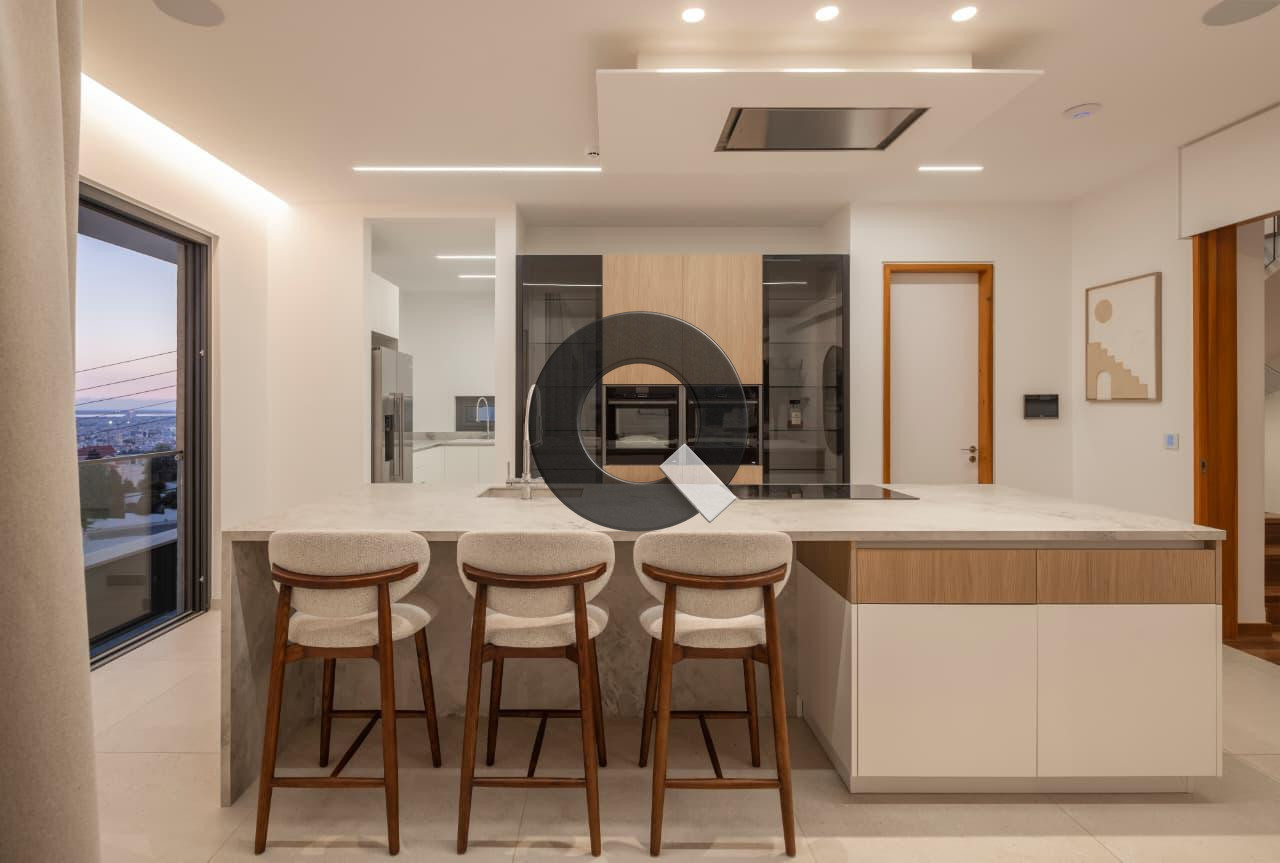 Four-bedroom house — Panthea