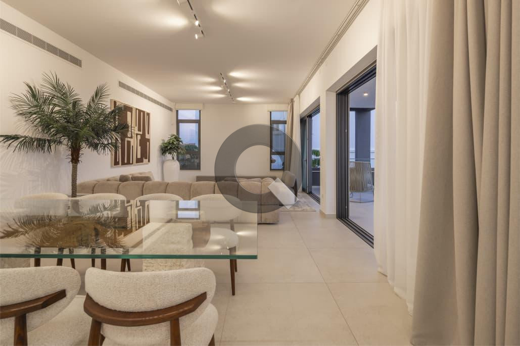 Four-bedroom house — Panthea