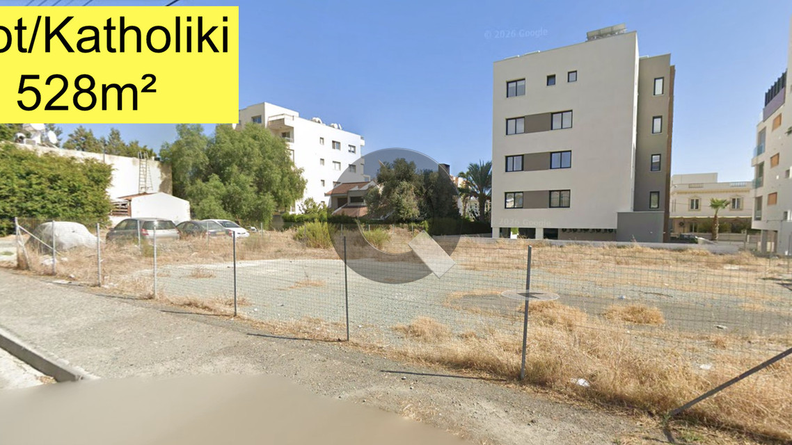 Building plot — Katholiki