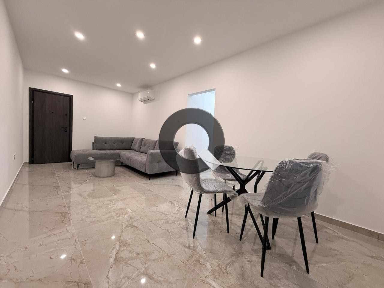 Two-bedroom apartment — Neapolis