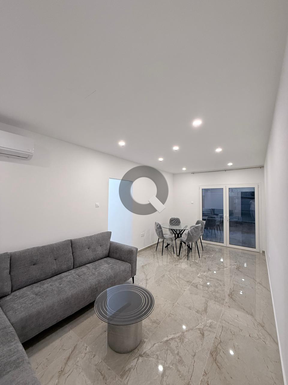 Two-bedroom apartment — Neapolis
