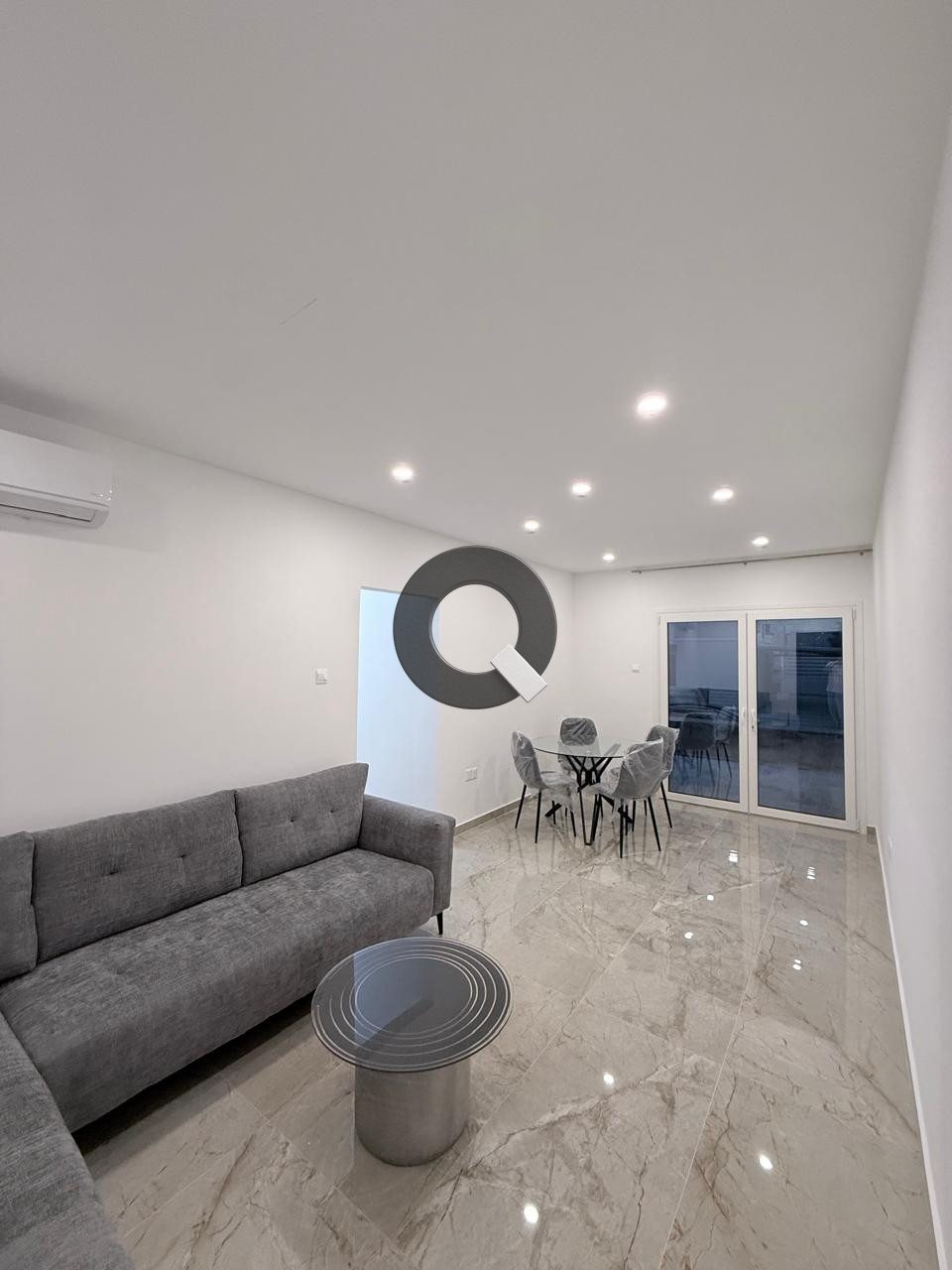 Two-bedroom apartment — Neapolis