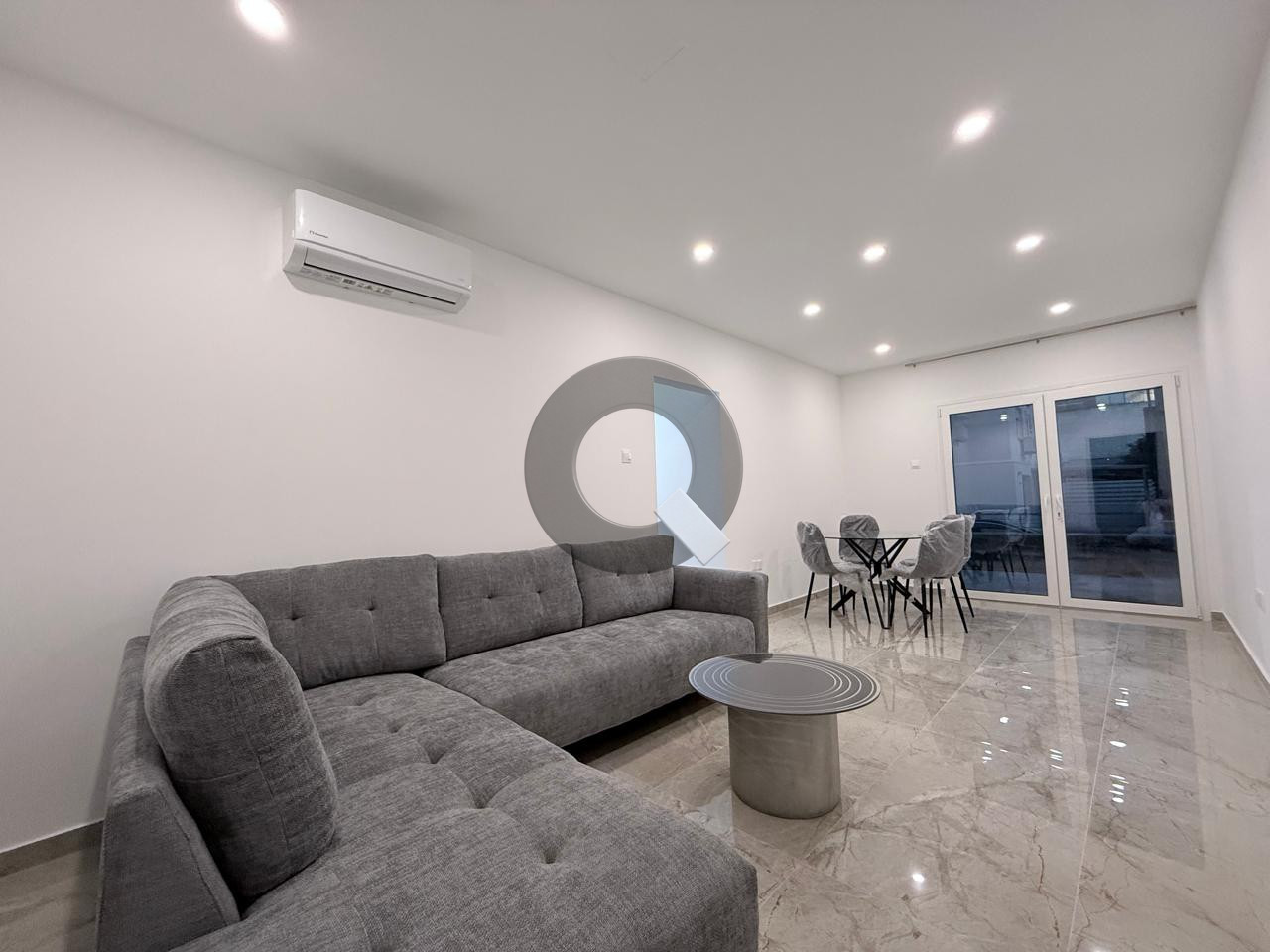 Two-bedroom apartment — Neapolis