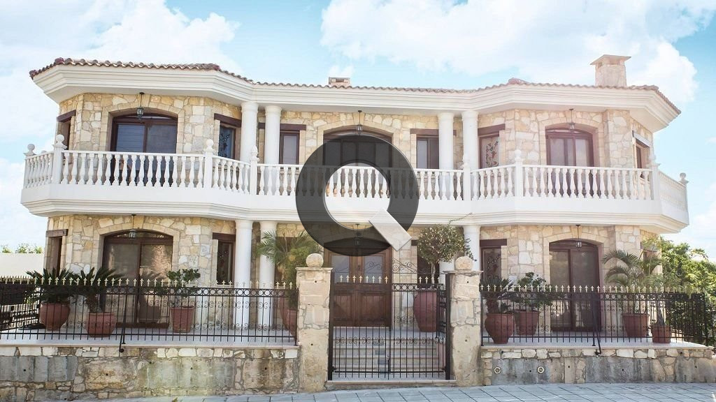 Five-bedroom house — Agia Fyla