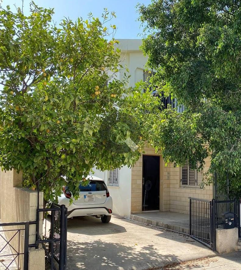 Three-bedroom house — Germasogeia