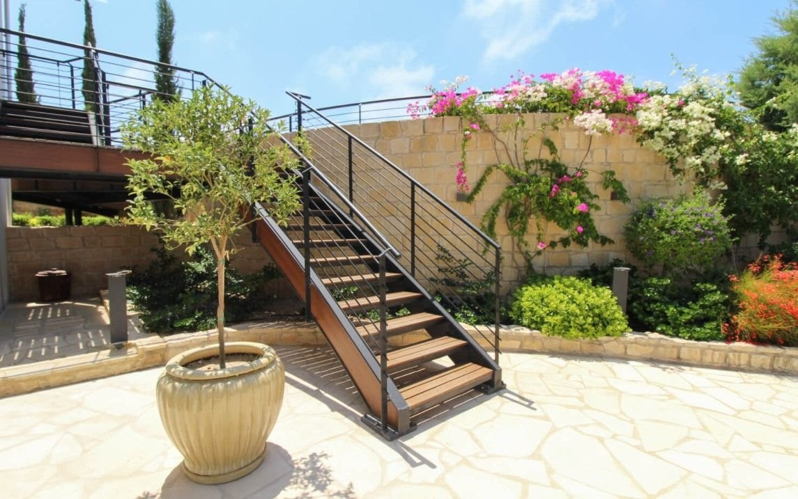 4 Bedroom  Detached House in Aphrodite hills, Paphos