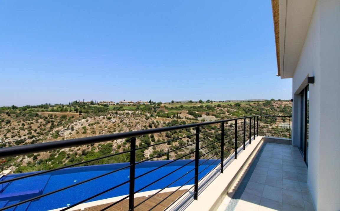 4 Bedroom  Detached House in Aphrodite hills, Paphos