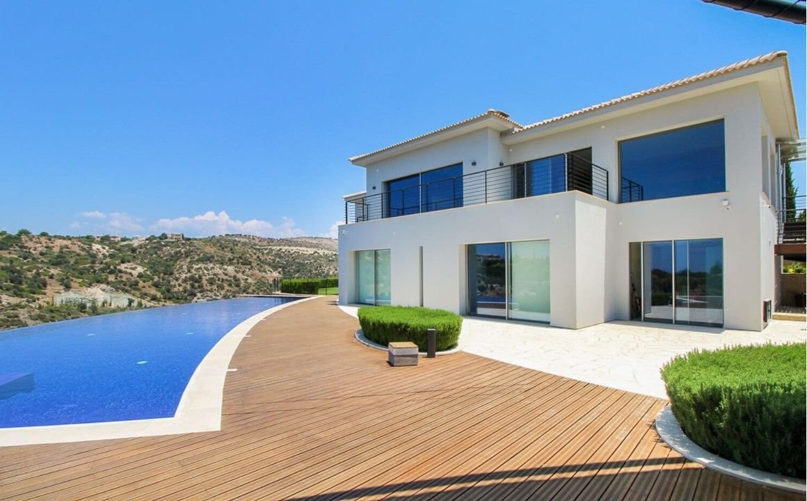 4 Bedroom  Detached House in Aphrodite hills, Paphos
