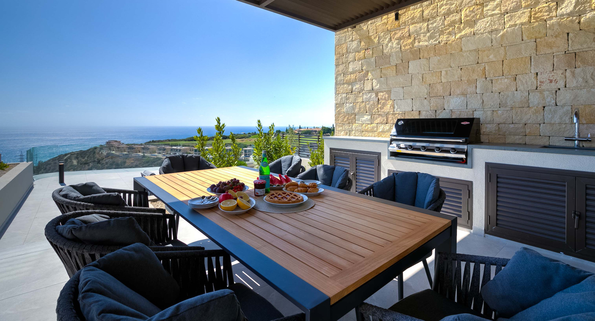 6 Bedroom  Detached House in Aphrodite hills, Paphos
