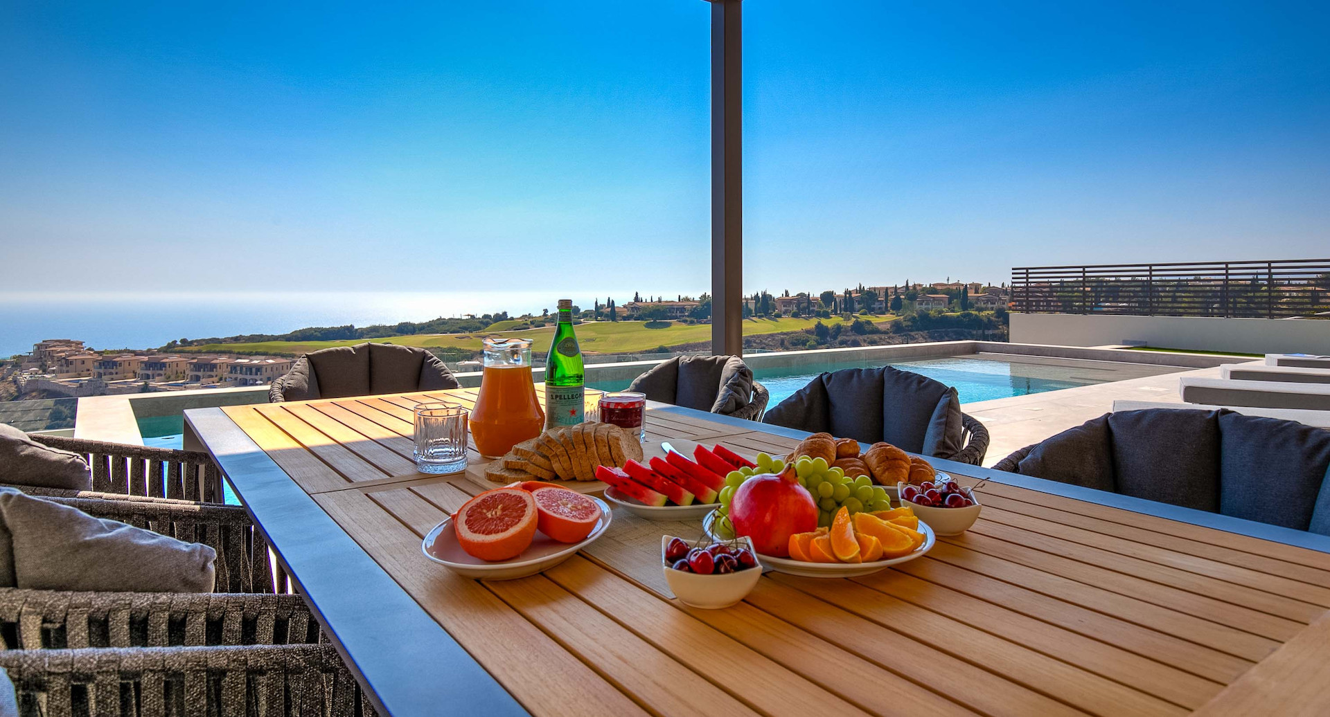 6 Bedroom  Detached House in Aphrodite hills, Paphos