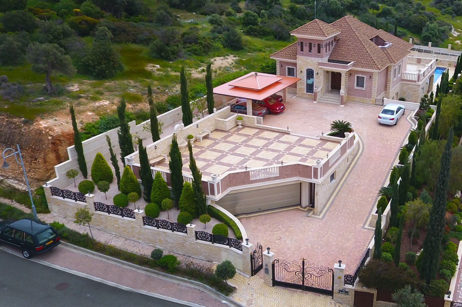 6 Bedroom  Detached House in Aphrodite hills, Paphos