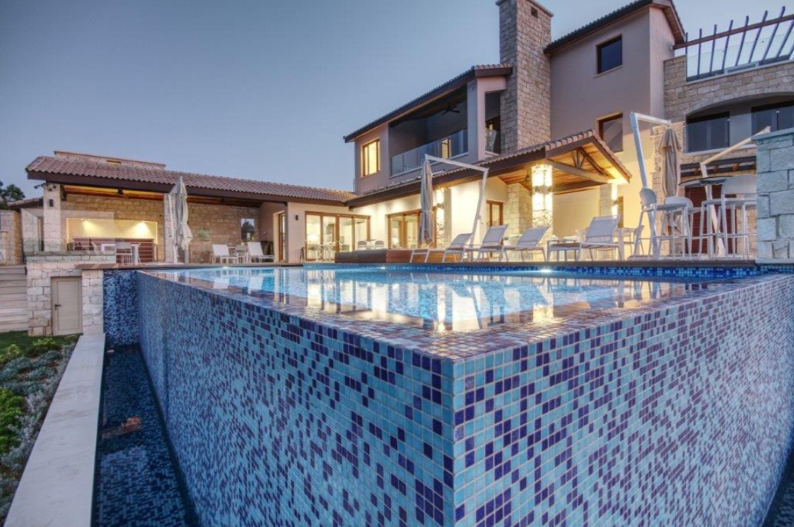 6 Bedroom  Detached House in Aphrodite hills, Paphos