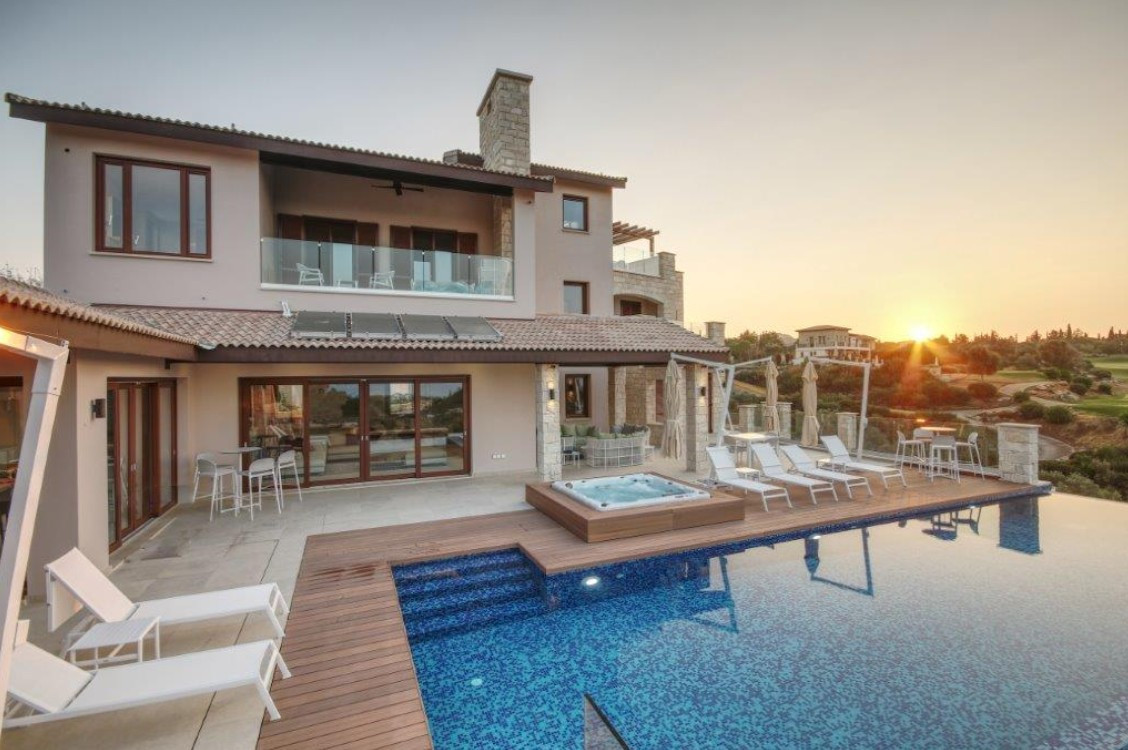 6 Bedroom  Detached House in Aphrodite hills, Paphos