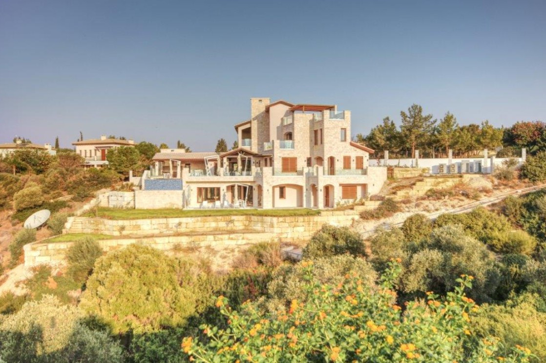 6 Bedroom  Detached House in Aphrodite hills, Paphos