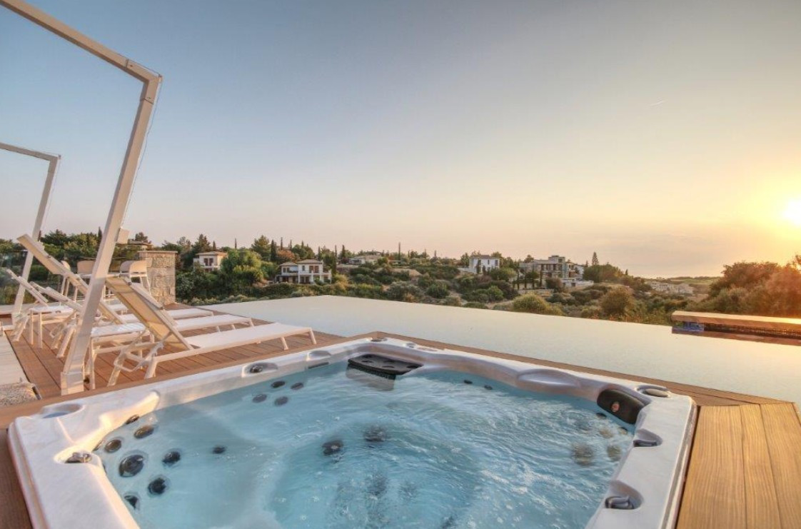 6 Bedroom  Detached House in Aphrodite hills, Paphos