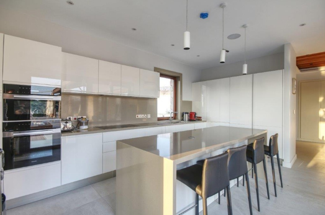 6 Bedroom  Detached House in Aphrodite hills, Paphos