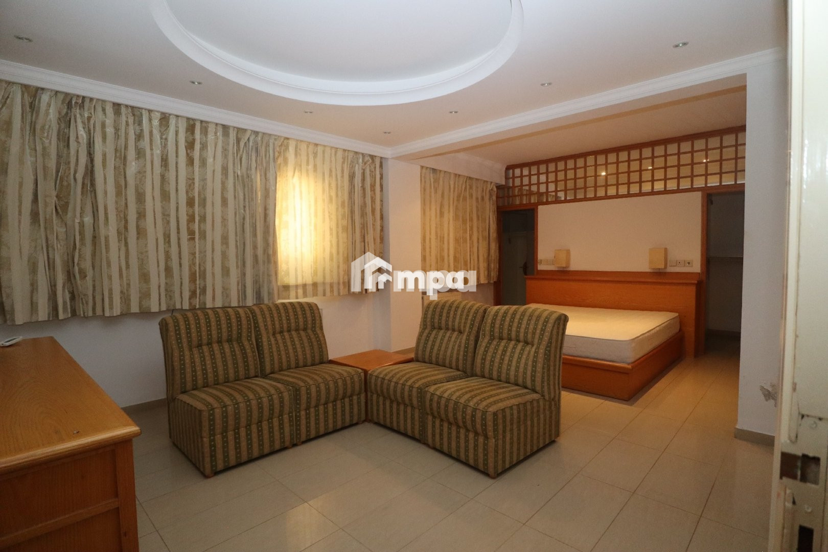 6 Bedroom House